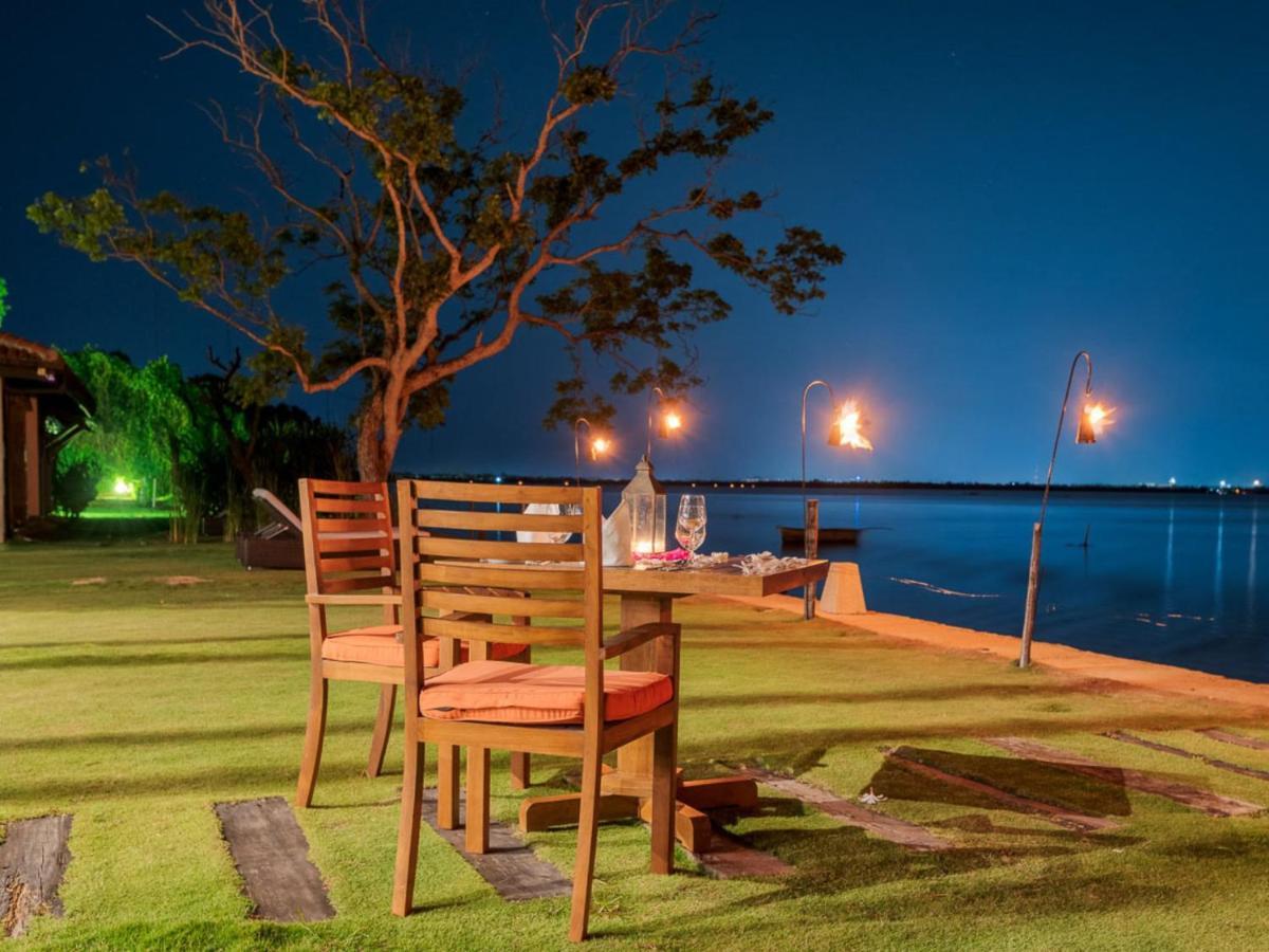Regenta Arie Lagoon Negombo Exteriör bild