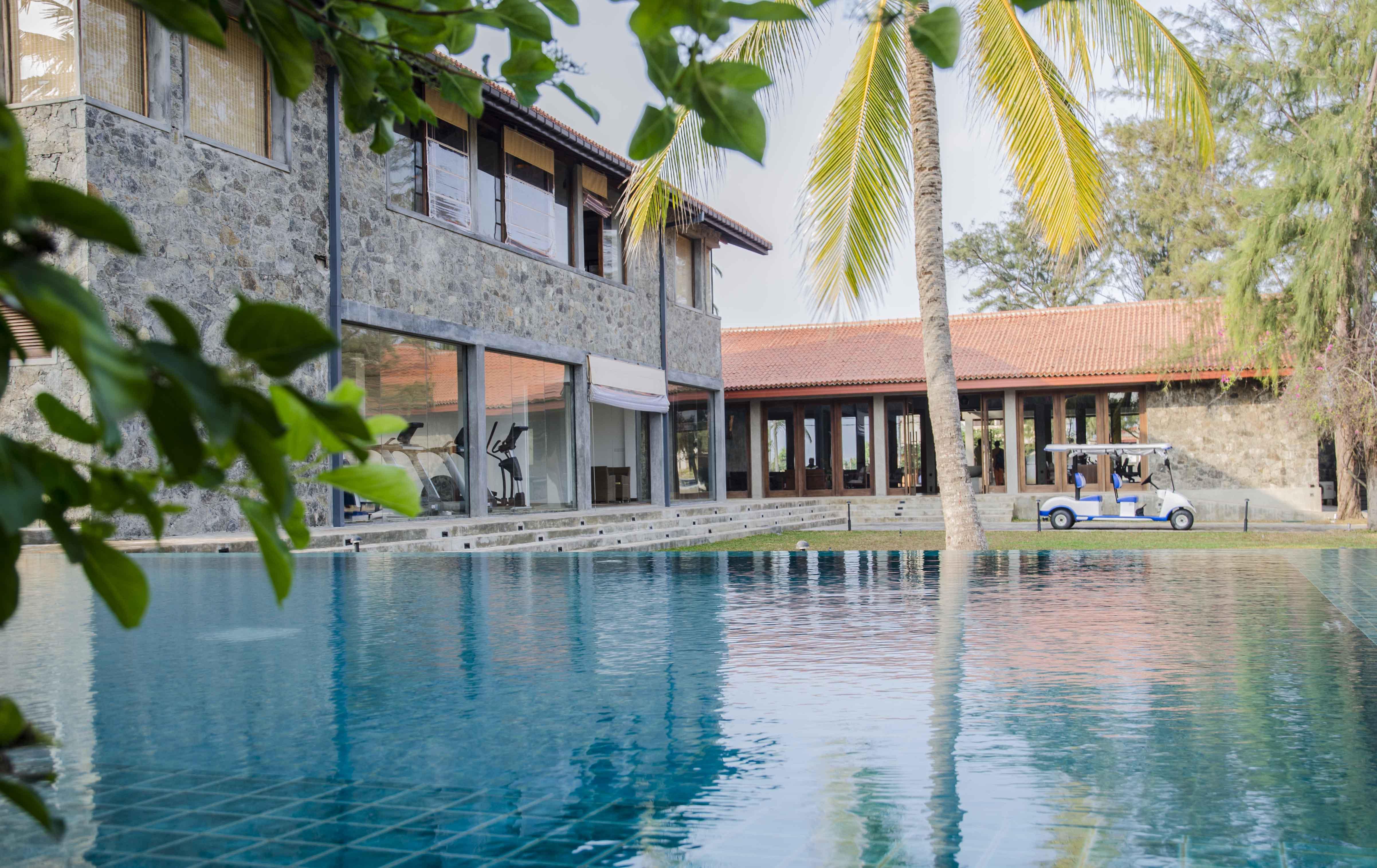 Regenta Arie Lagoon Negombo Exteriör bild