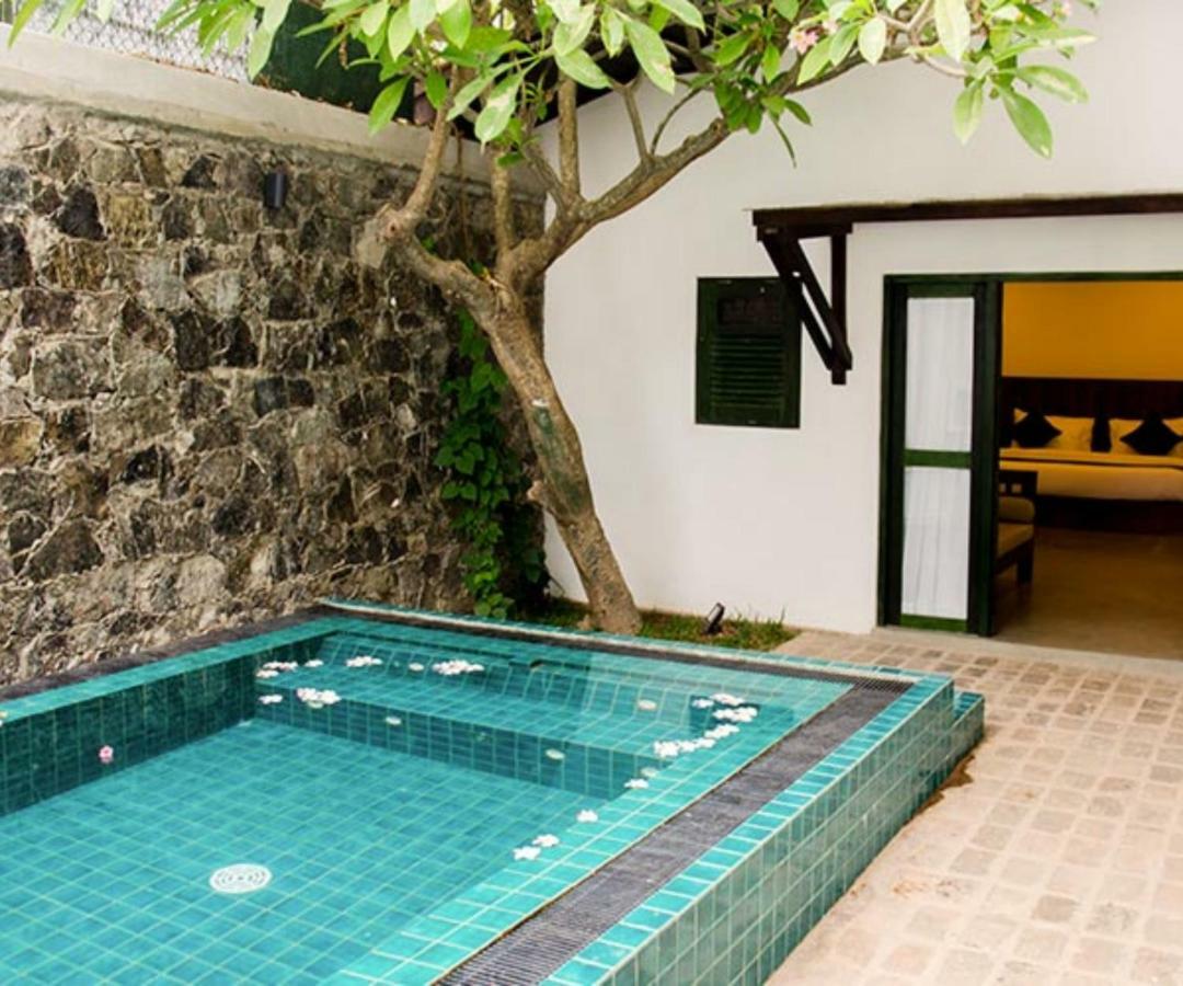 Regenta Arie Lagoon Negombo Exteriör bild
